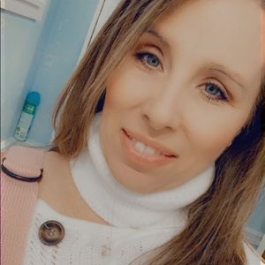 Meet your Posher, Renee